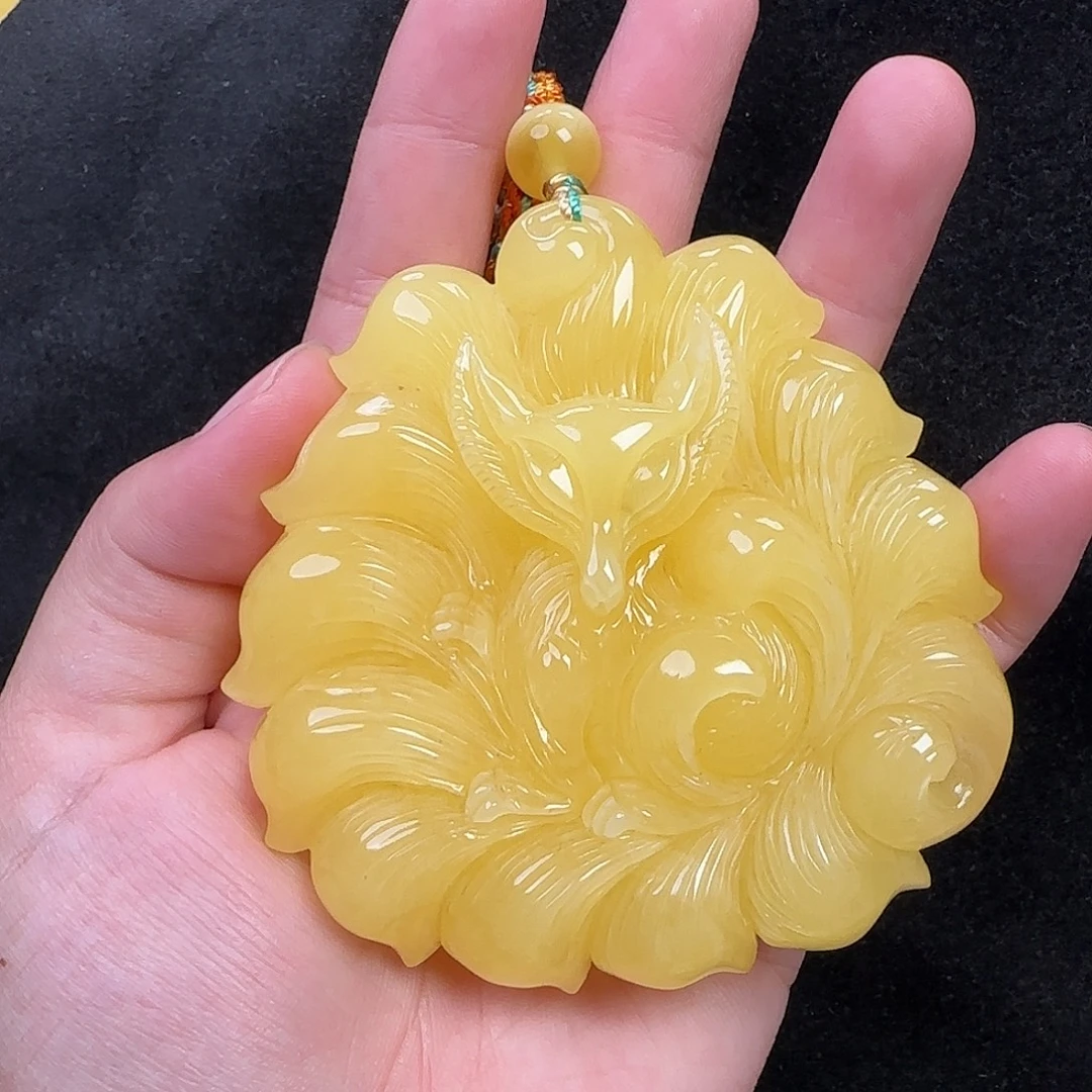蜜蜡未镶嵌珠宝奇石