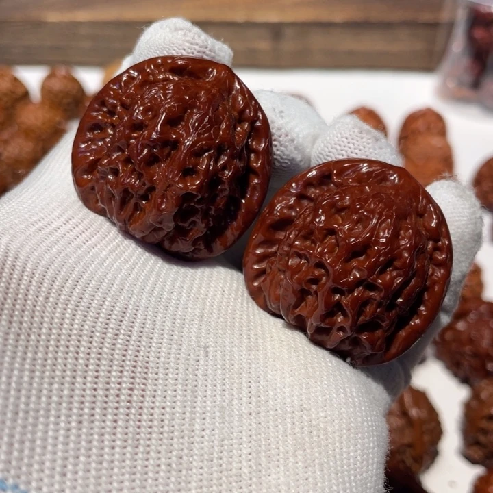 文玩核桃吊坠鸿金公子39.888.09