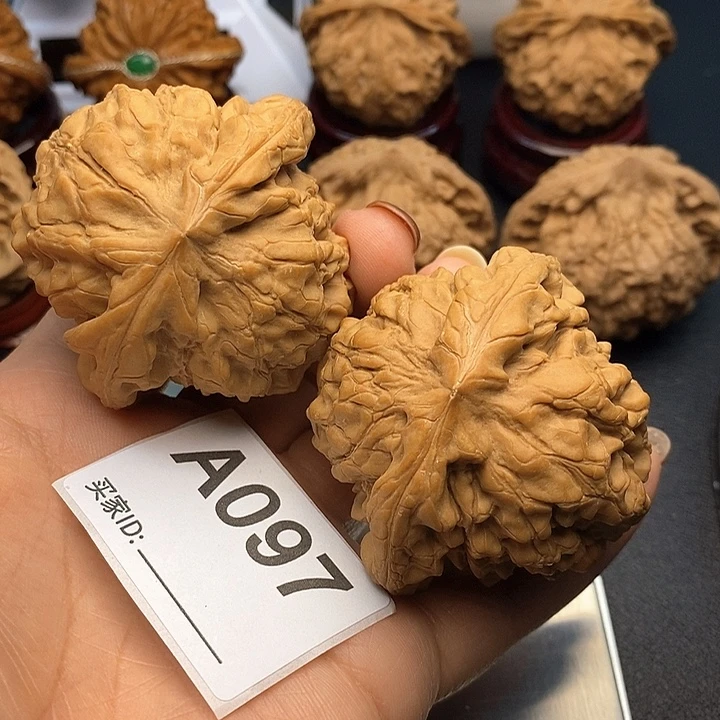 文玩核桃吊坠龙鼎5.3