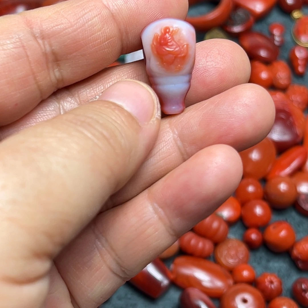 南红玛瑙未镶嵌颈饰