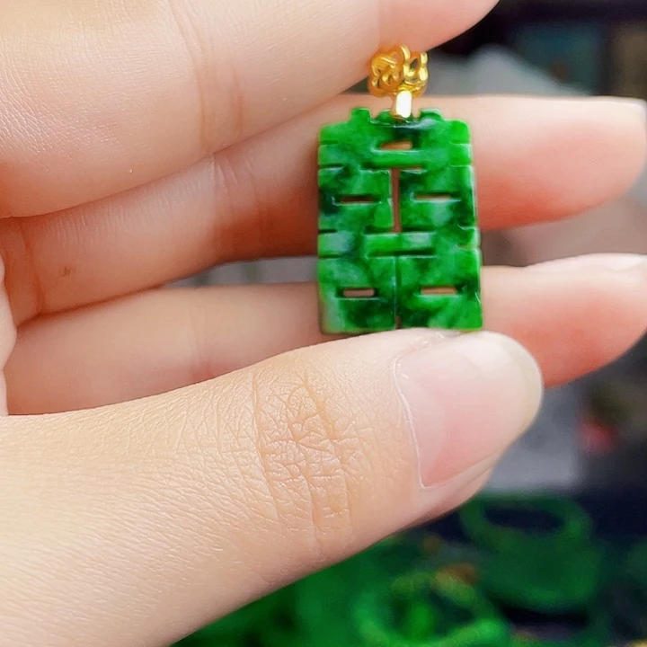 翡翠银S925镶嵌颈饰多样性