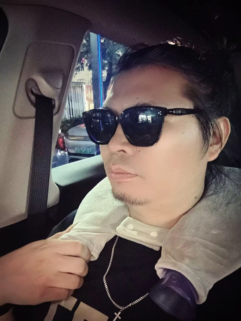 注水U型热水袋热敷舒缓颈部酸痛防爆颈椎加厚脖颈专用暖水袋护肩