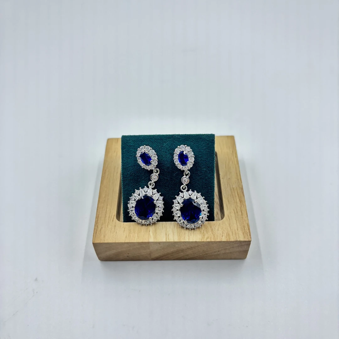 【粉丝专属】高奢臻品尖晶石耳环 6301