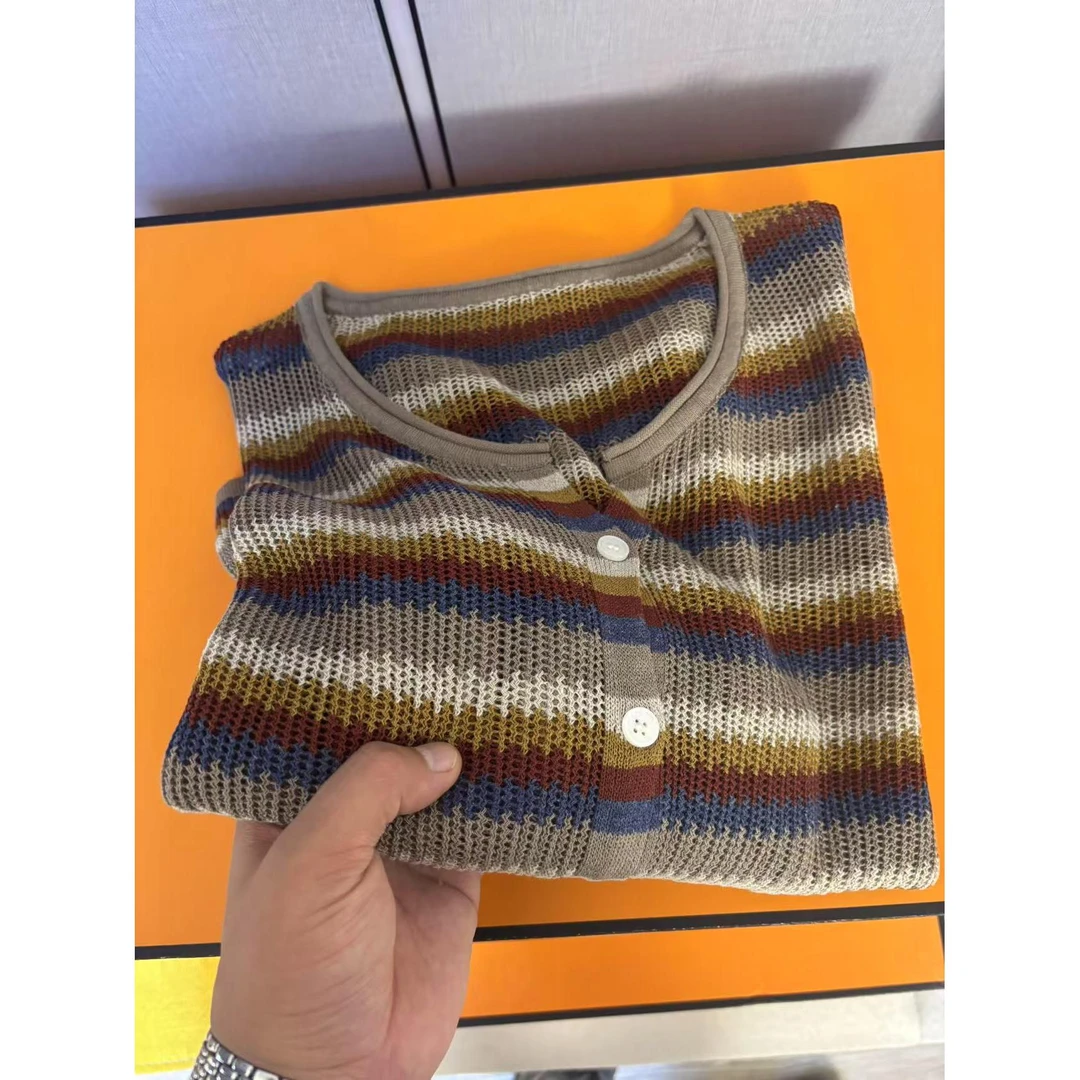 《屋企 8017》新款圆领撞色针织开衫女