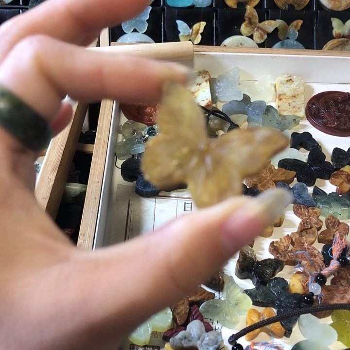 岫玉未镶嵌岫玉挂件