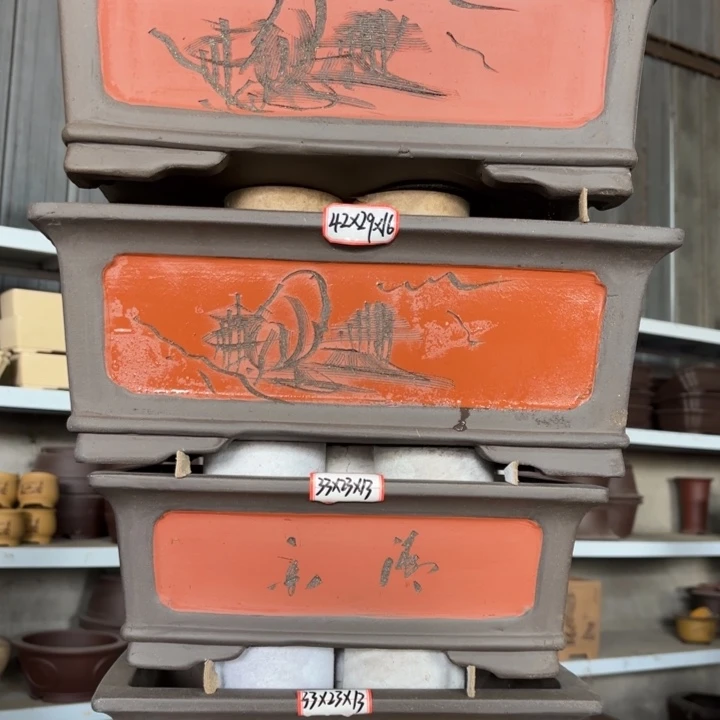 紫砂花盆138-4。