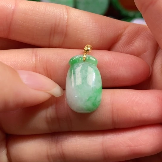 颈饰未镶嵌翡翠吊坠