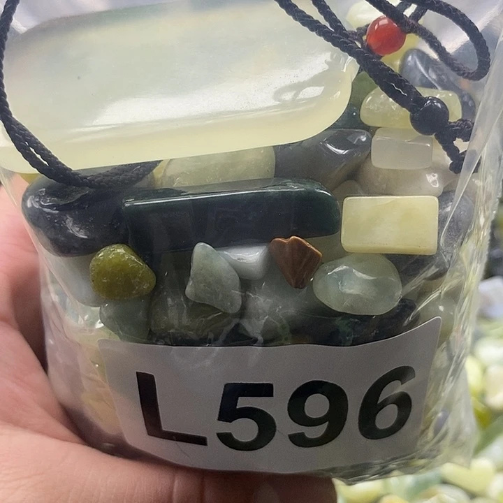 岫玉鱼缸石未镶嵌