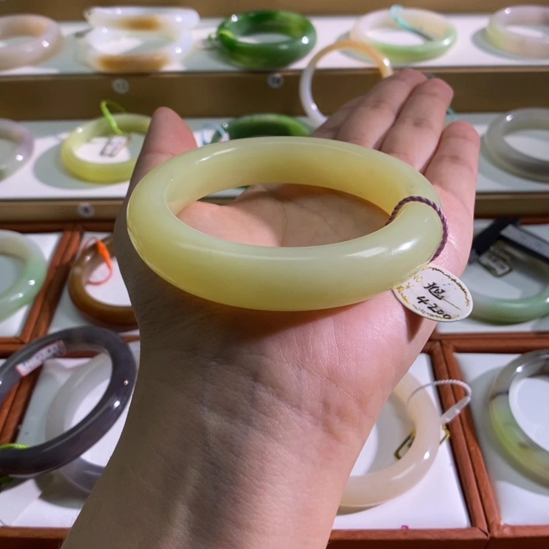 【闪购商品】和田玉（黄玉）手镯未镶嵌5455糯正黄