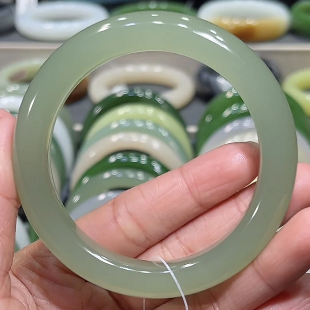 和田玉高冰起荧光绿晴水手镯53-54圈口