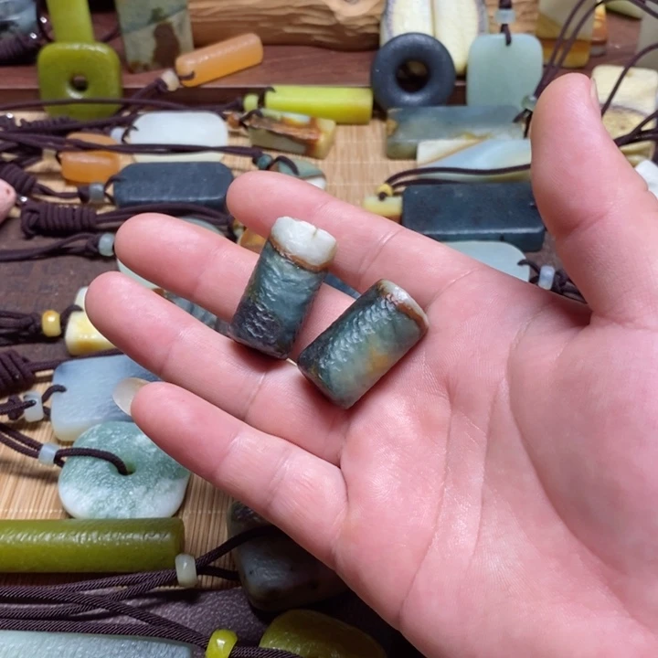 蛇纹石玉挂件未镶嵌タ*辰