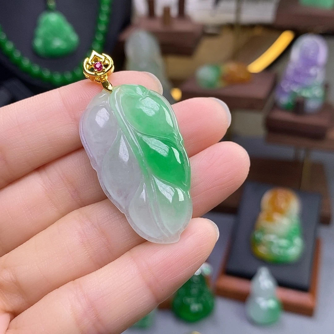 吊坠(赠链)未镶嵌翡翠