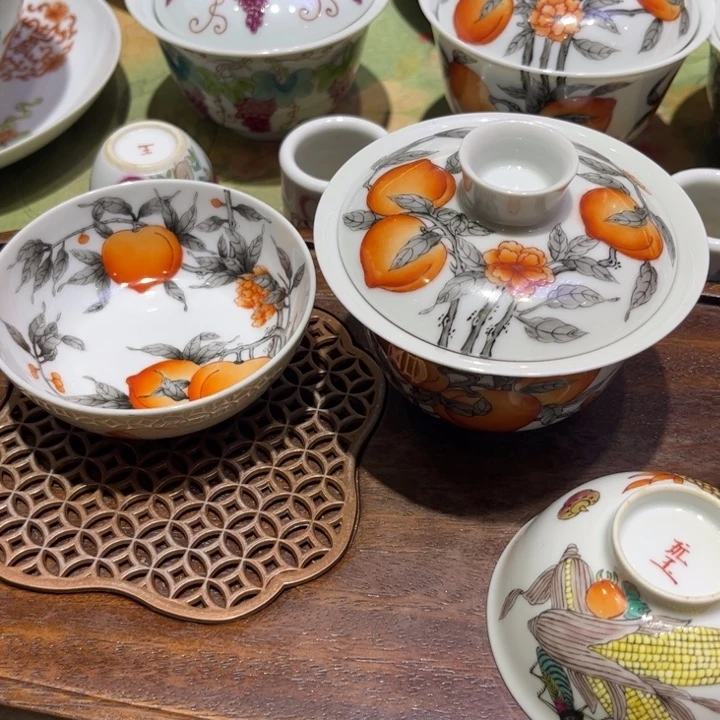 小***球 纯手绘精品盖碗杯