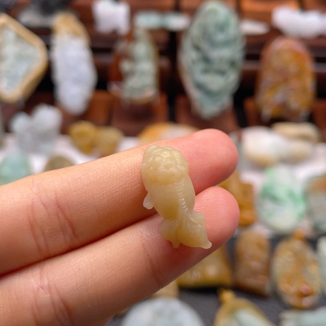 定制翡翠未镶嵌翡翠