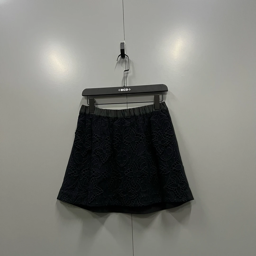 99新 LouisVuitton/路易威登 zd6 花卉刺绣短裙 38码 207587