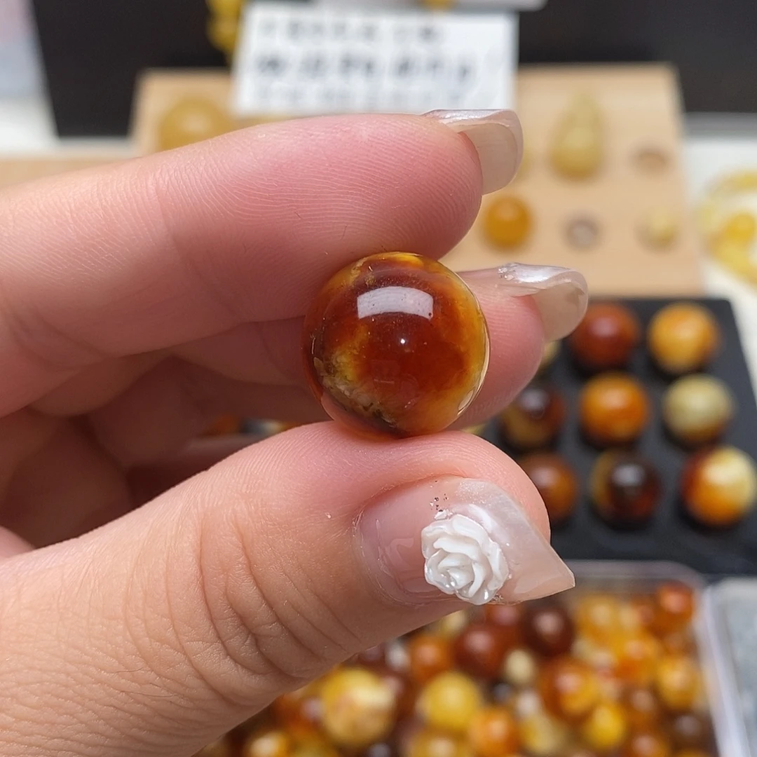经***哥裸石虫珀未镶嵌蜜蜡