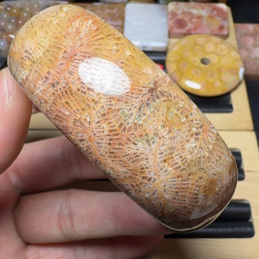 硅化玉纯天然色有机玉石未镶嵌60圈口