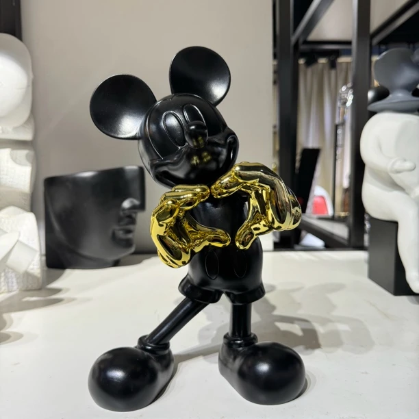 【本尼家】CH1615现代潮流装饰摆件18*16*30cm