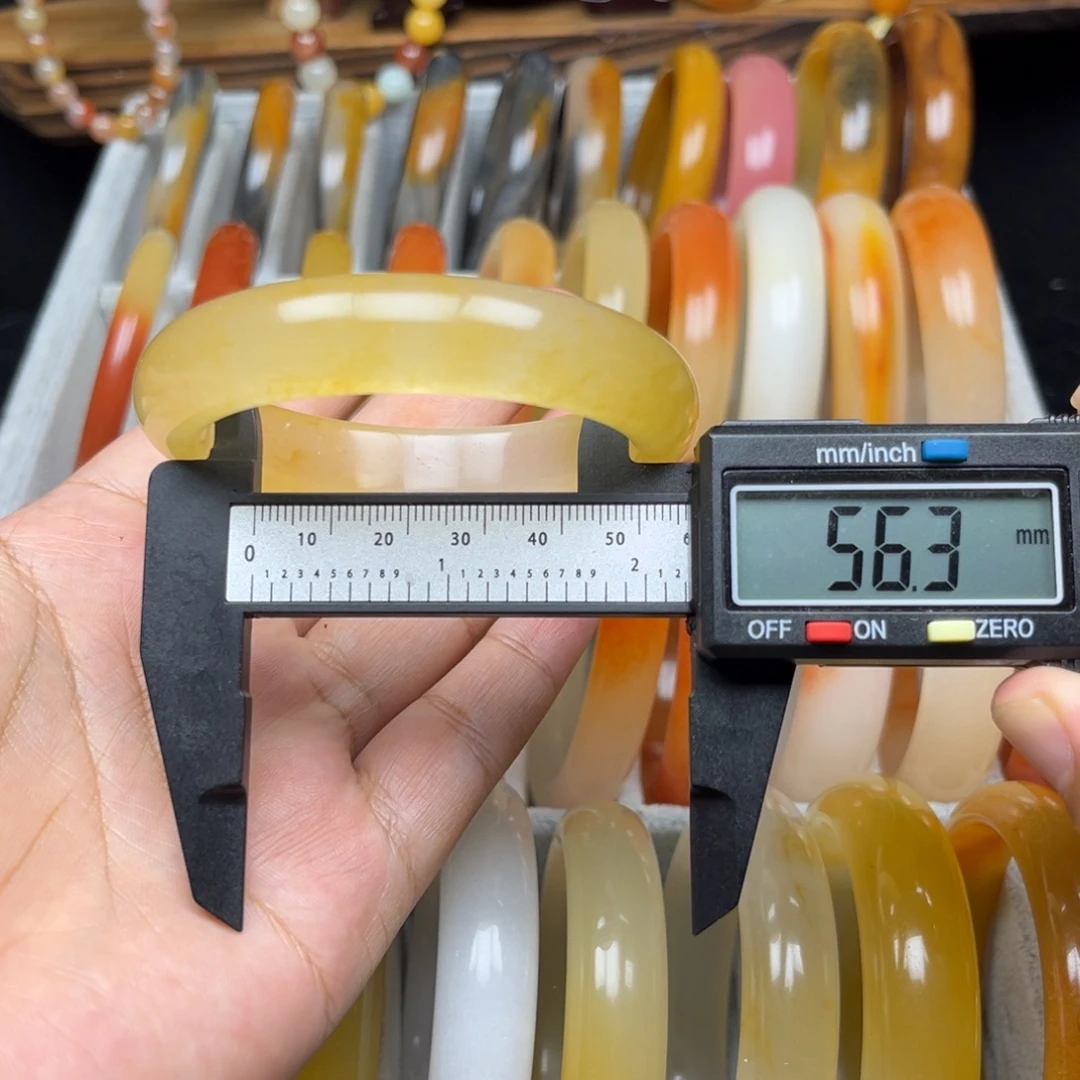 石英质玉（黄龙玉）未镶嵌手镯