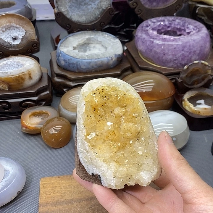 摆件紫晶未镶嵌黄