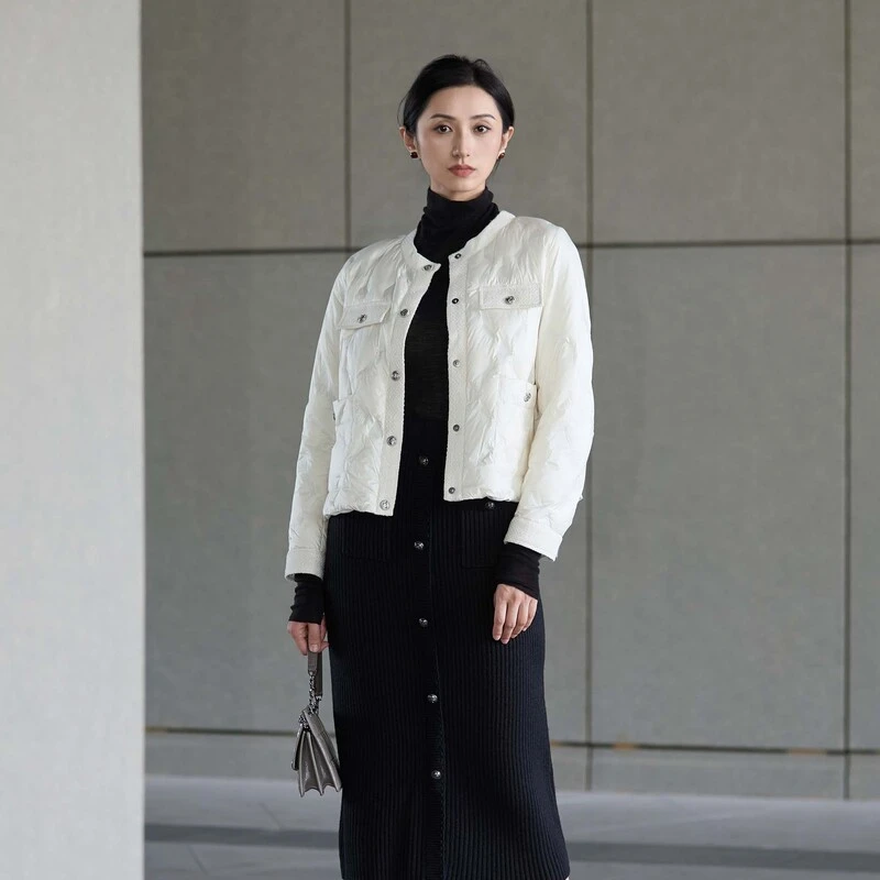 sdeer圣迪奥女装小香风圆领菱格短款轻薄羽绒服S24483102