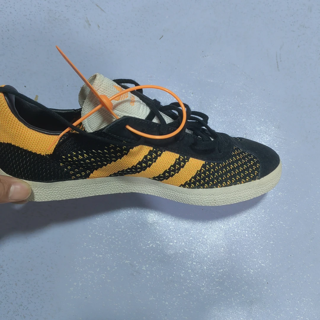 Adidas/阿迪达斯正品女子三叶草低帮透气运动休闲鞋  CQ2791