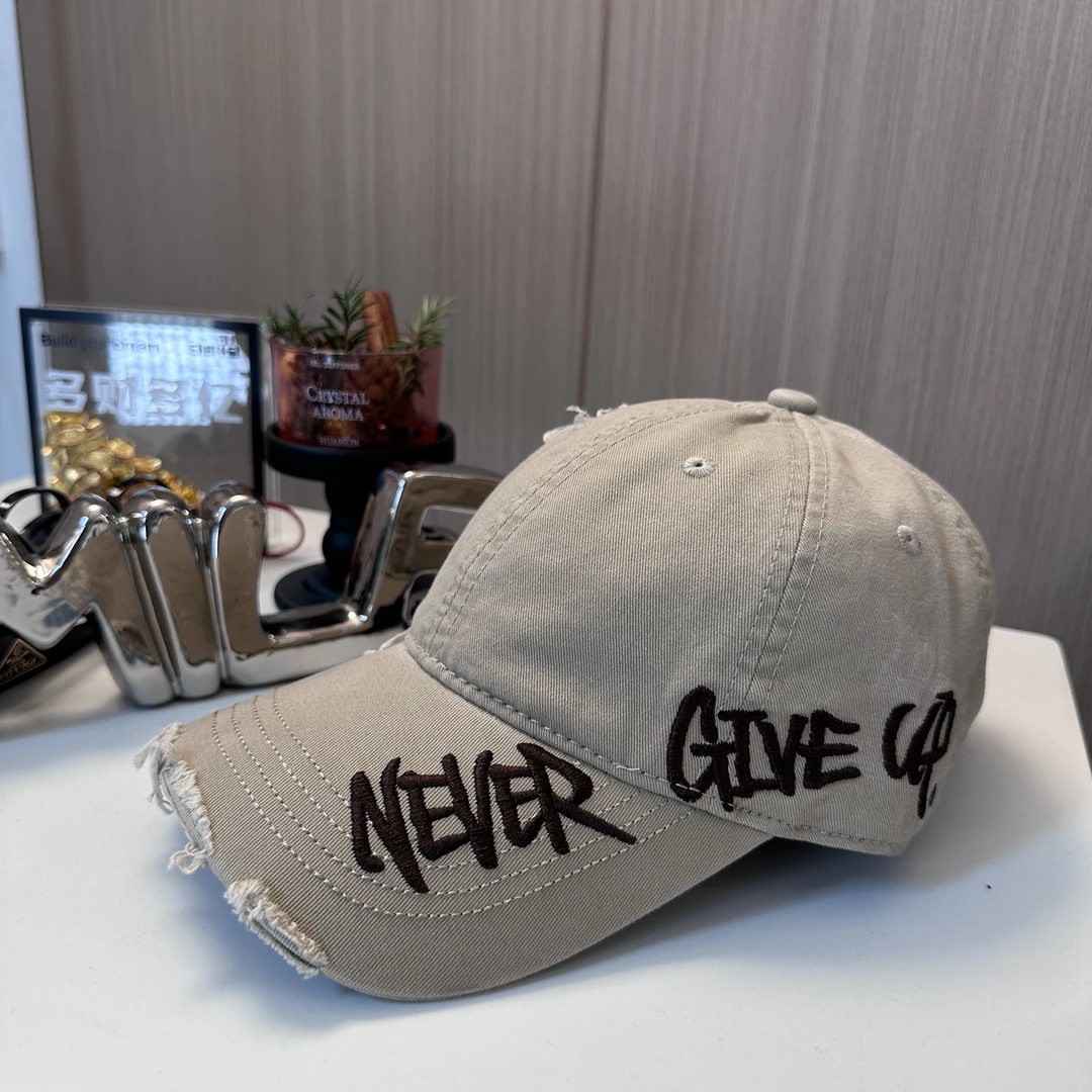 王哈哈女装-【凹造型】春季新款潮流百搭休闲字母帽子鸭舌帽