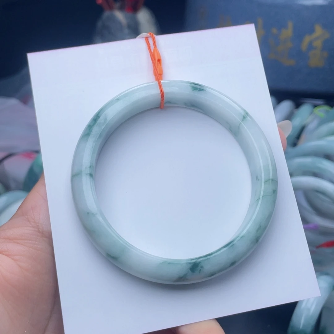 翡翠未镶嵌手镯58圈