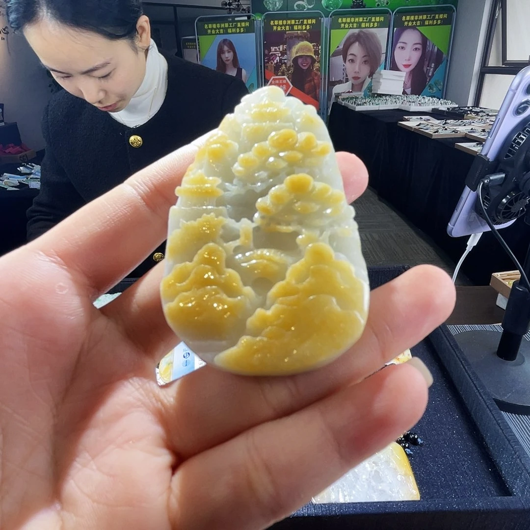 颈饰未镶嵌翡翠一