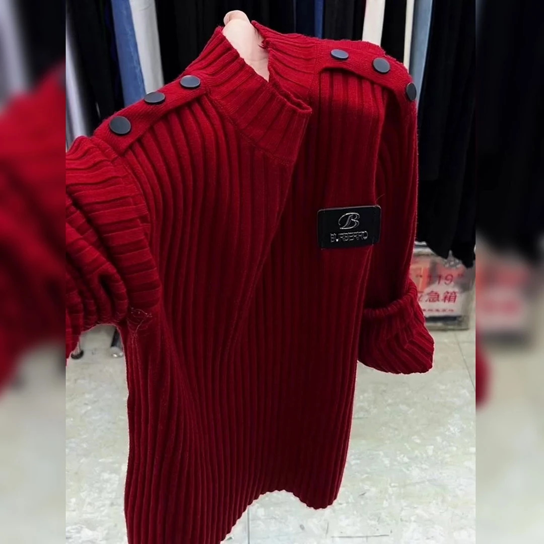 2025秋冬上新轻熟肩扣高领针织上衣女设计感大码修身显瘦百搭毛衣