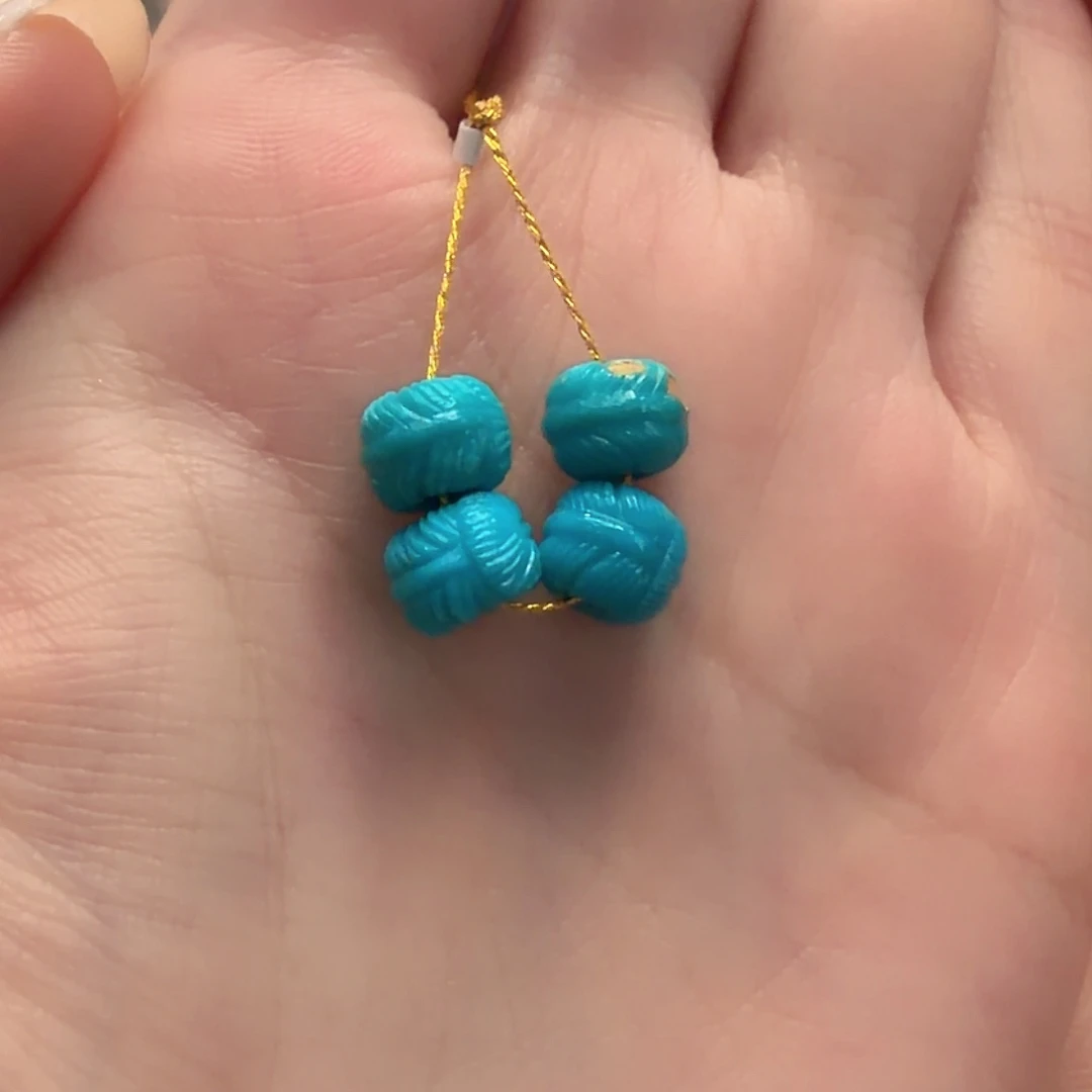 绿松石未镶嵌颈饰