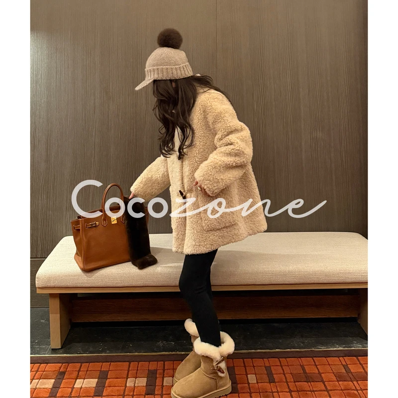 COCO ZONE 刘 一一 “牛角扣”100绵羊毛大贴袋毛呢外套 CD2A3139