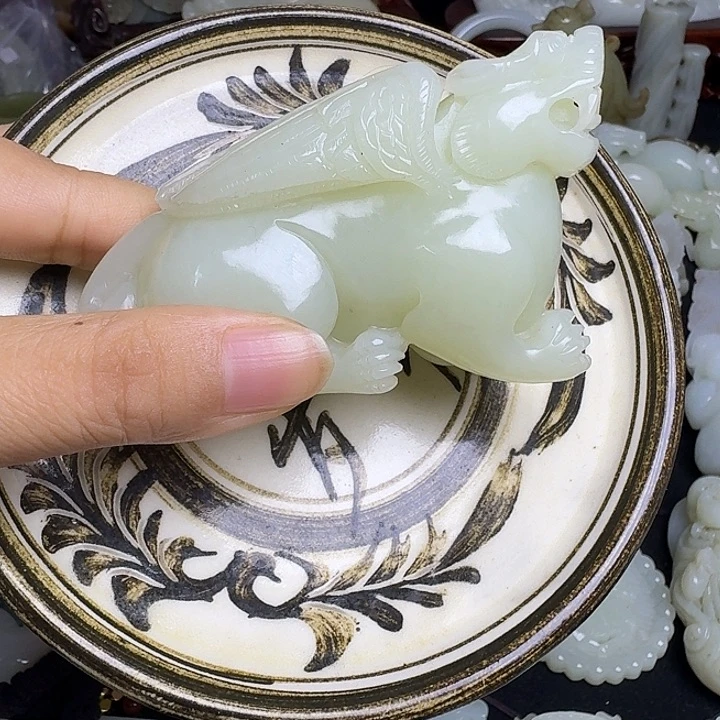 狼***说瓷片新号开播挂件一个