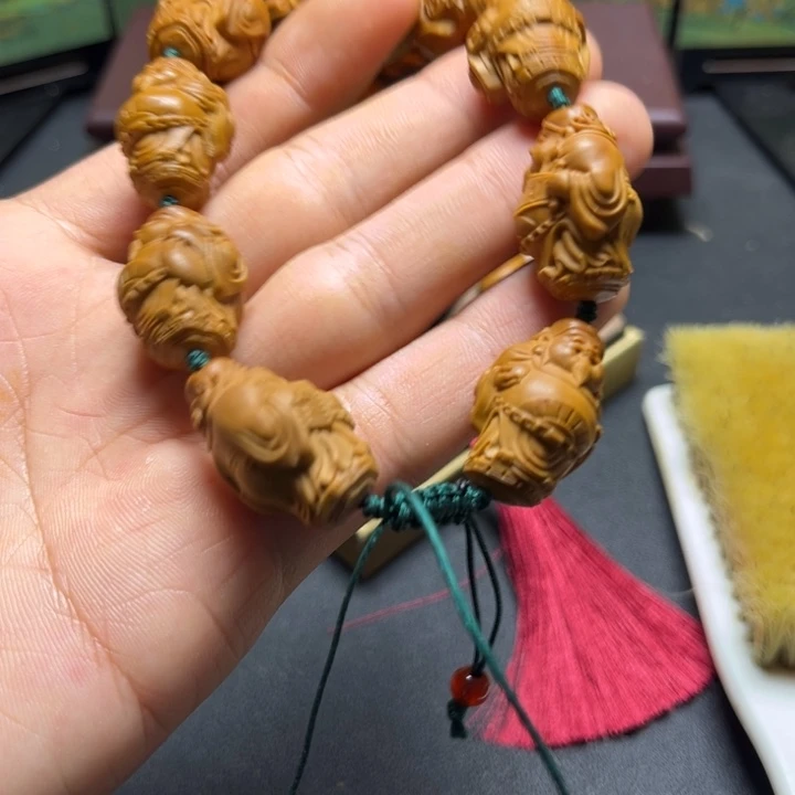 橄榄核手串/手链八大财神微瑕