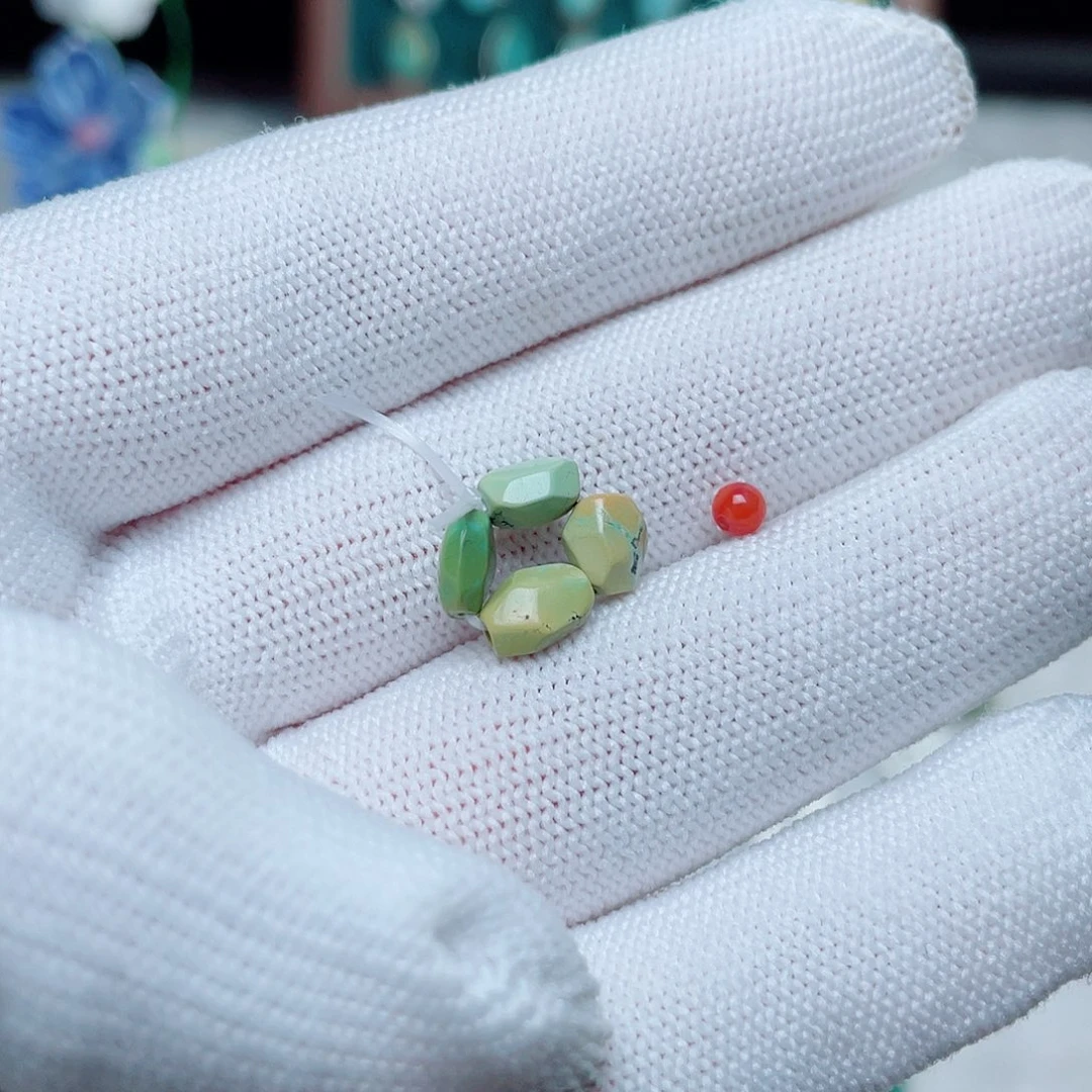 轩***轩南红玛瑙未镶嵌珠宝奇石