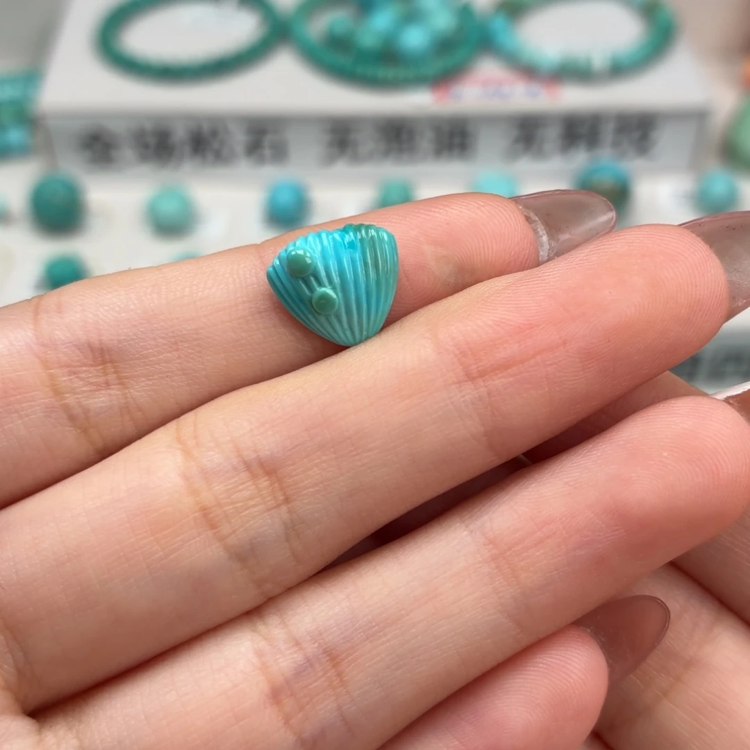 未镶嵌绿松石珠宝奇石