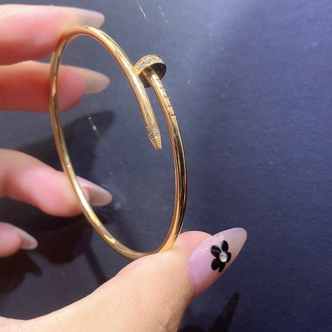 王***.手镯18K金镶嵌钻石钉子头尾钻手镯窄k黄19