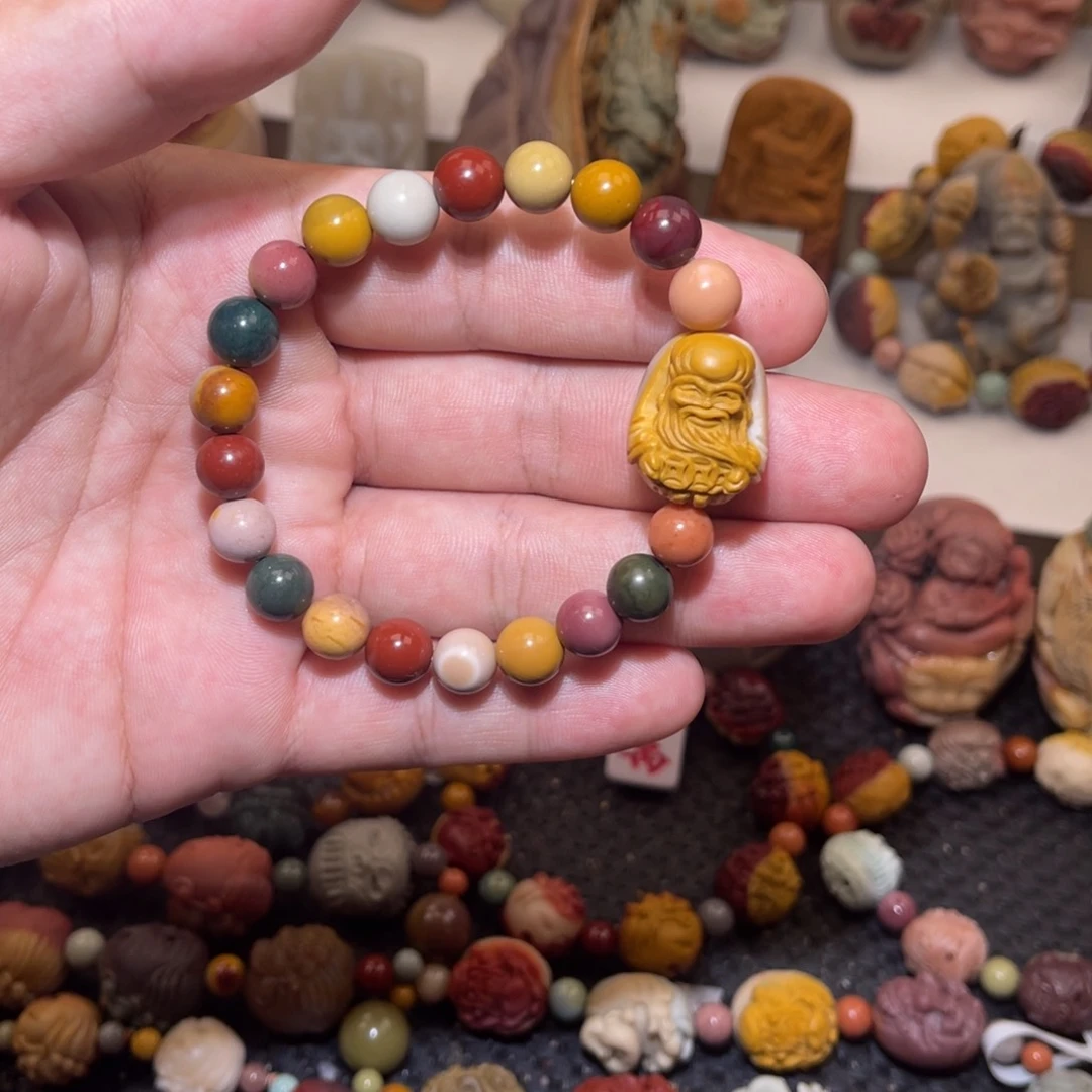 未镶嵌手串石英质玉（阿拉善玉）