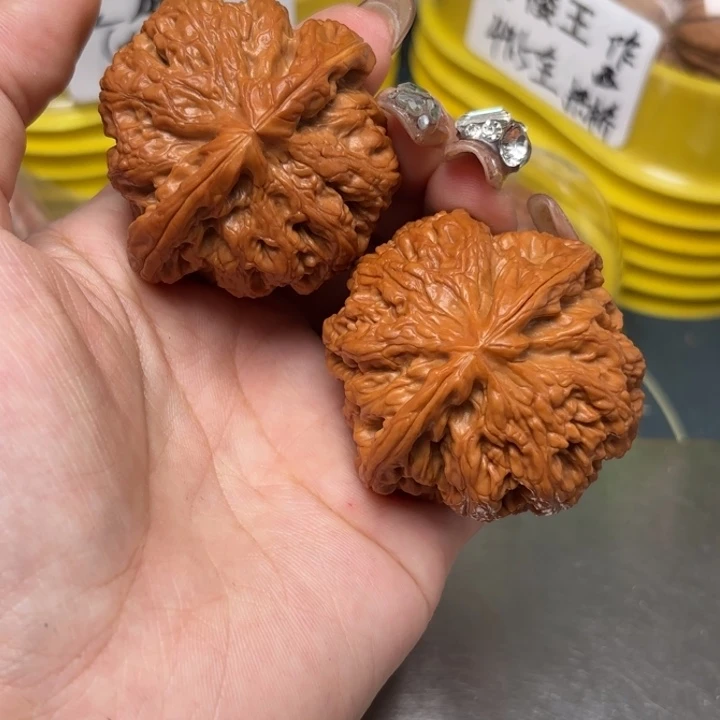 文玩核桃吊坠47-29947-02