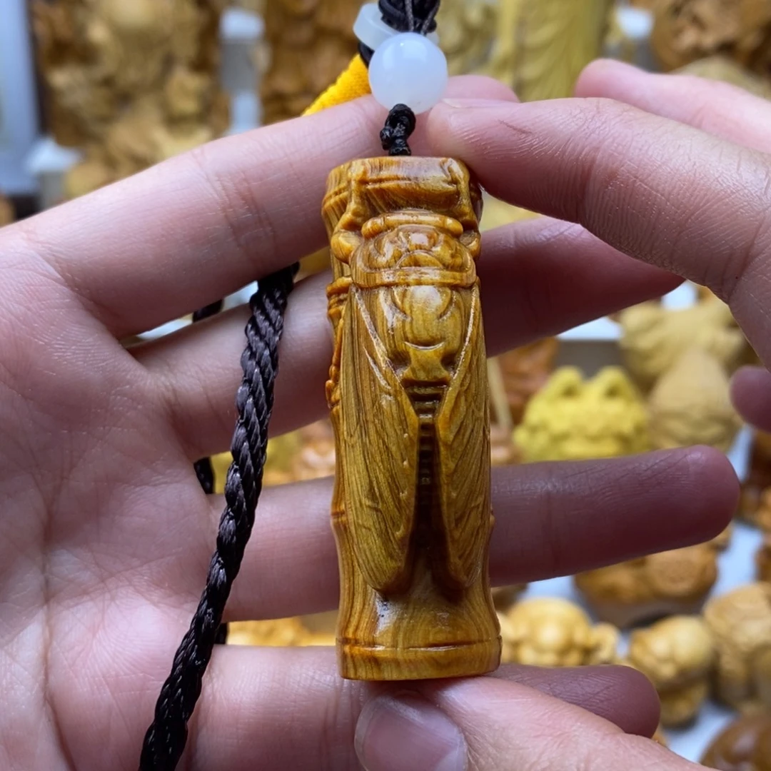 柏木（崖柏）木雕一鸣惊人