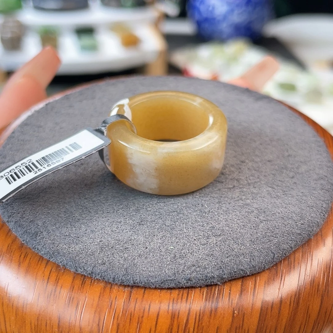 和田玉未镶嵌戒指c20牛轧糖直切17.5