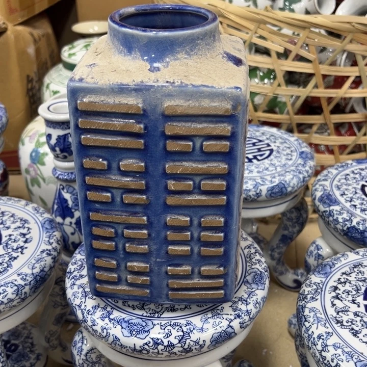瓷片微瑕。。。。。。。。。。。。