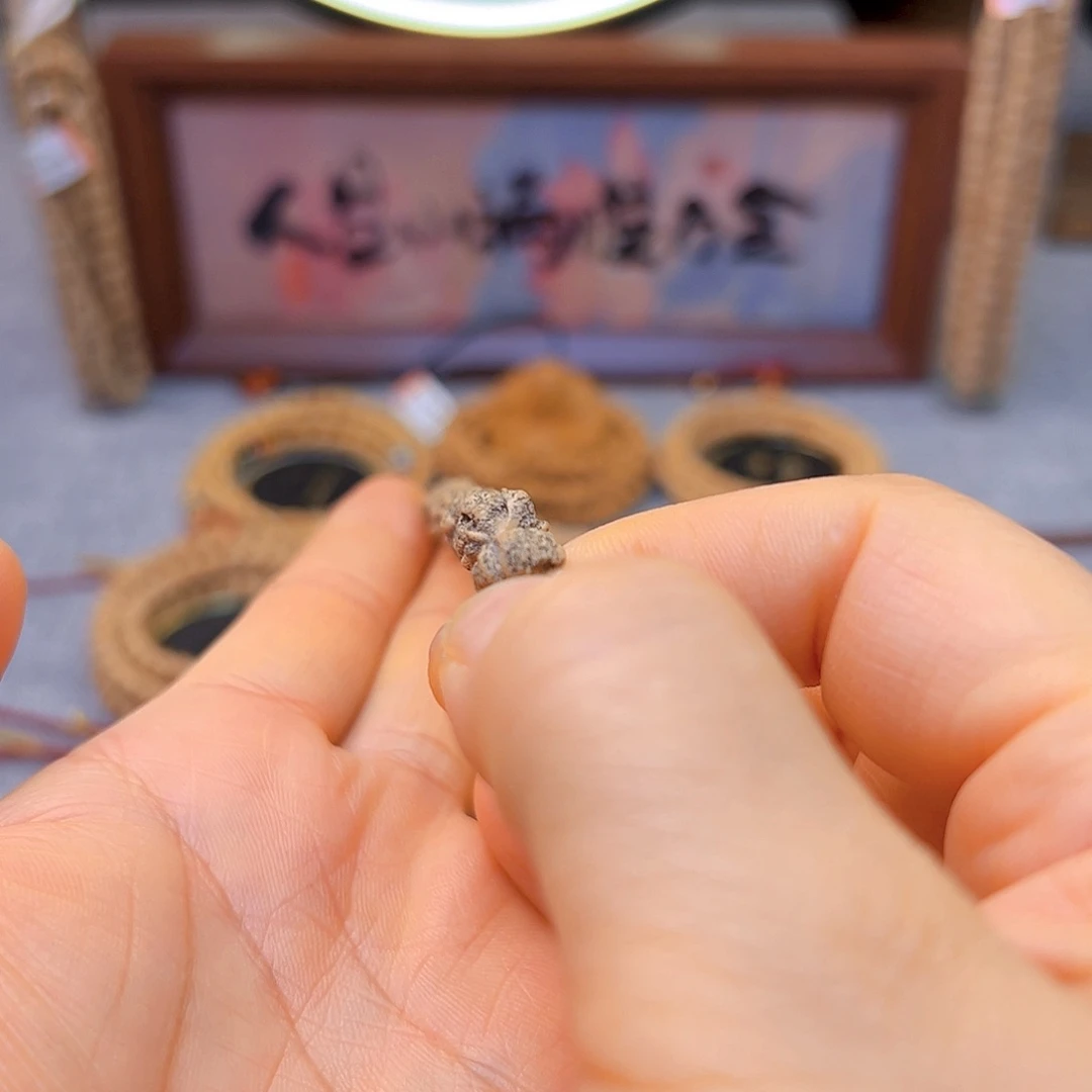 以***酒柏香籽/百香籽吊坠