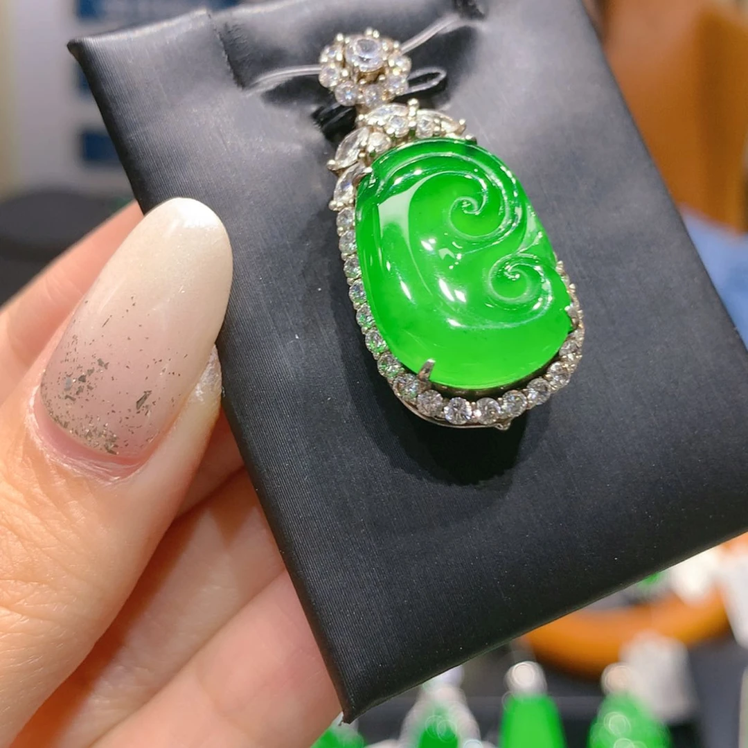 【闪购商品】颈饰银S925镶嵌翡翠6柒姐