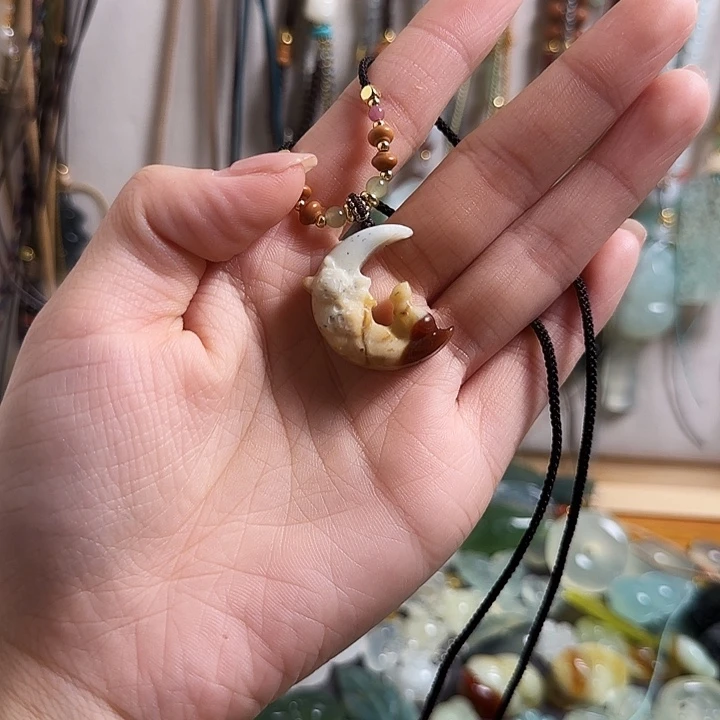 蛇纹石玉合金颈饰
