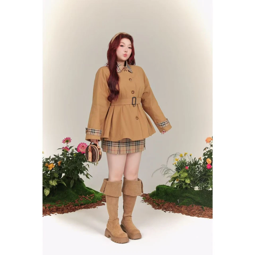 慧芝huizhi 巴巴斗篷 定制款（配腰带）撞格纹皮质遮肉显瘦外套