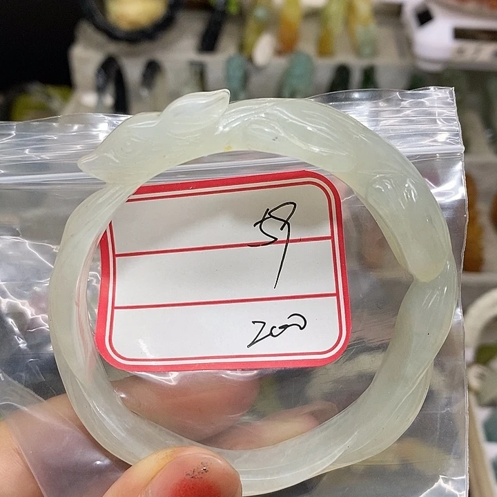 Y***友蛇纹石玉未镶嵌手镯