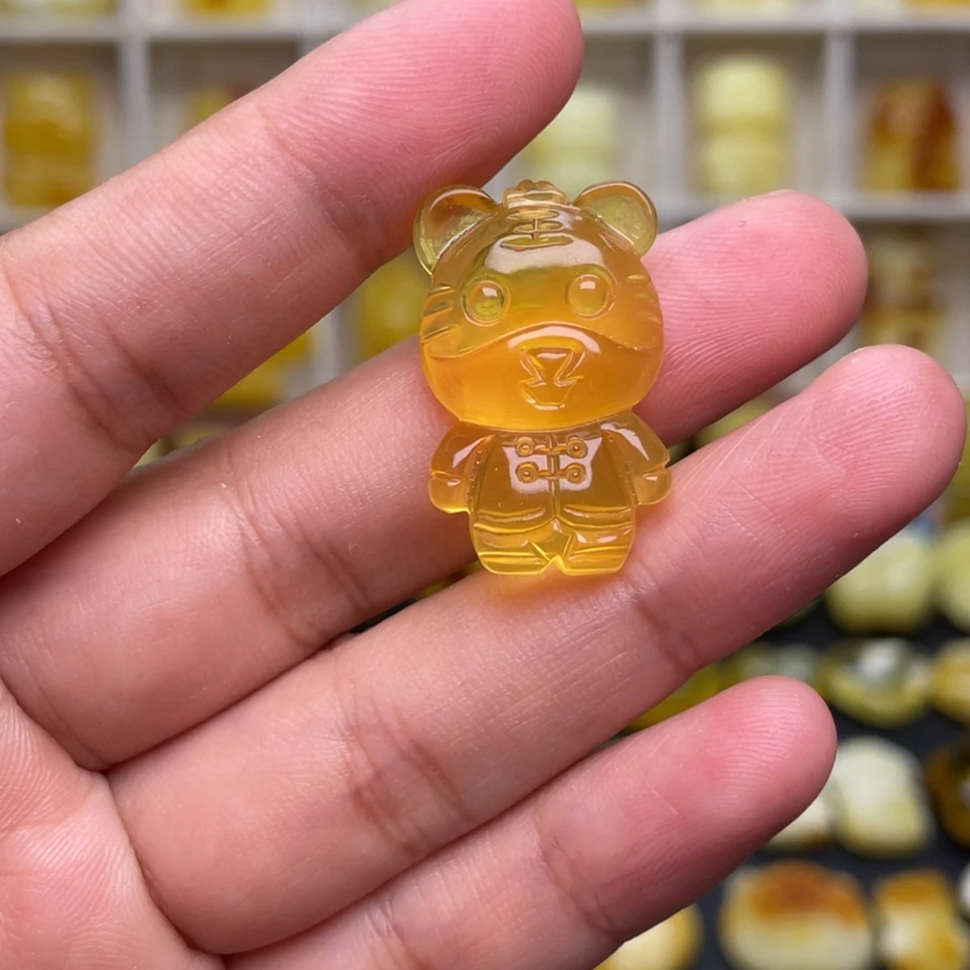 琥珀颈饰未镶嵌琥珀小老虎
