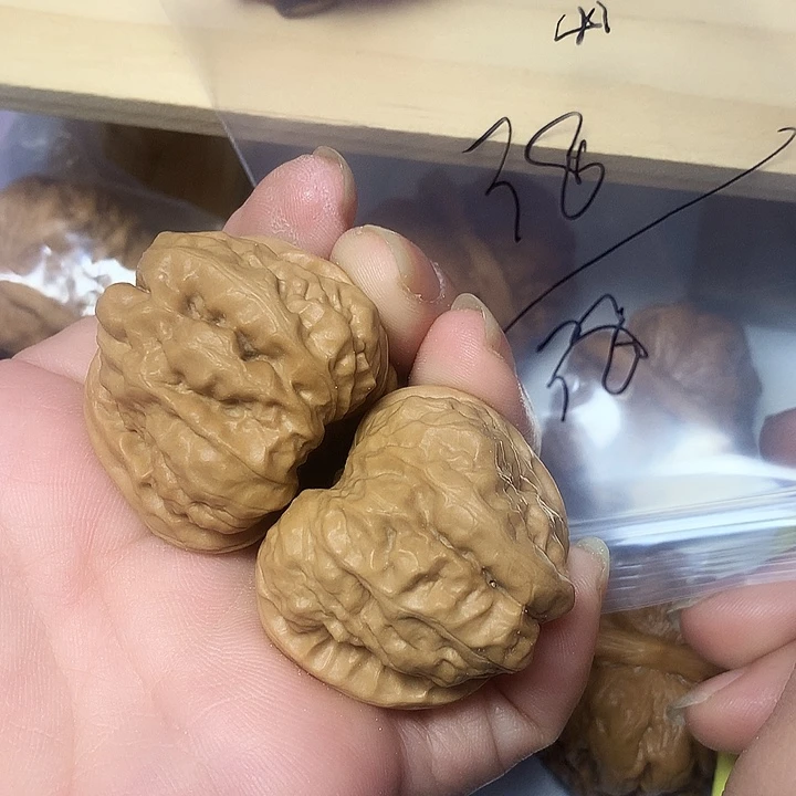 吊坠文玩核桃38左右