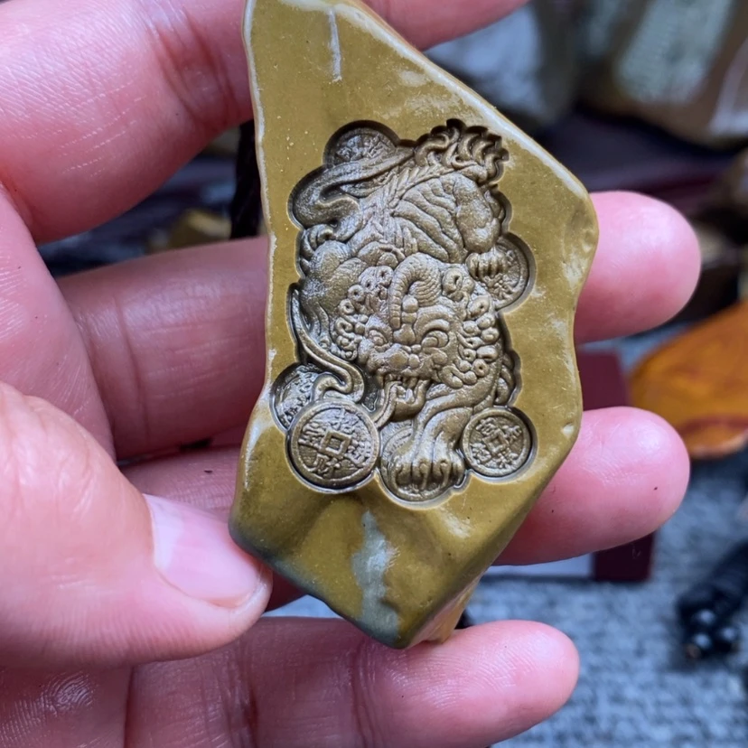【闪购商品】原石雕刻手把件